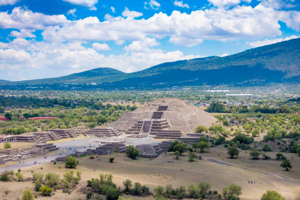 istock Teotihuacan Pyramids Mexico 806670440