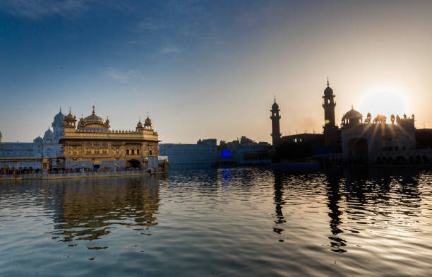 istock golden temple or darbar sahib 806685486
