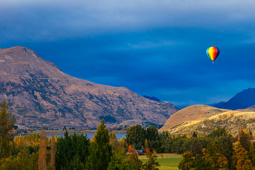 Balloon in the morning above Queenstown and Arrowtown Junction