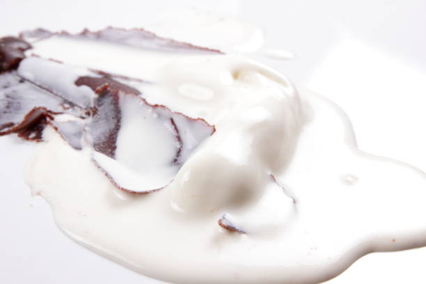 istock Warm ice cream for children 806975778