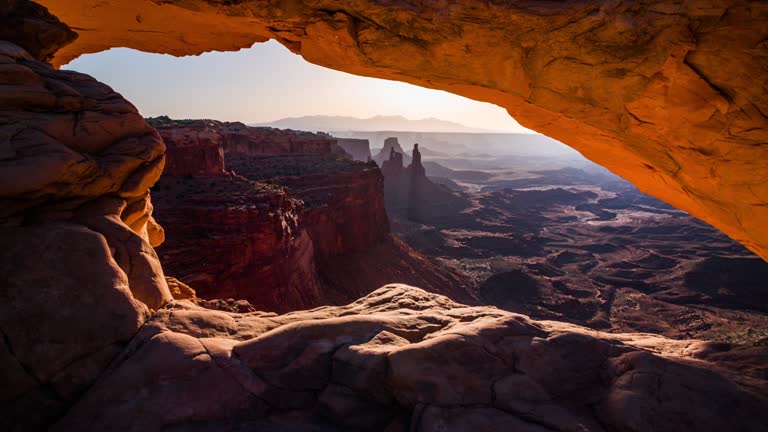 Mesa Arch at Sunrise, Tracking Shot - 4K Nature/Wildlife/Weather