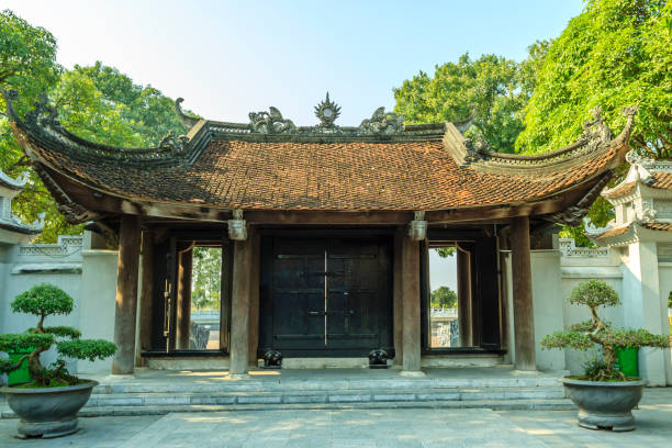 istock Vietnamese temple at Bac Ninh province 807280888