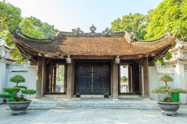 istock Vietnamese temple at Bac Ninh province 807280898