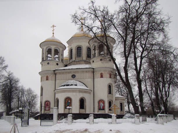 istock Russian church in winter 807325302