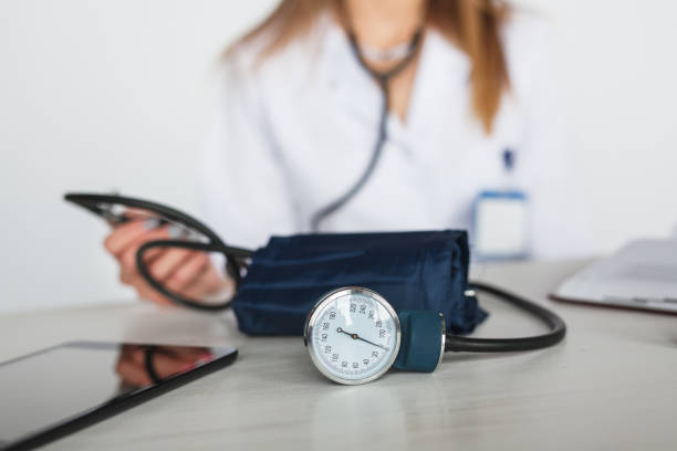 istock Crop doctor with pulsimeter 807367034