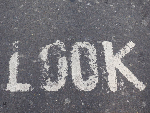istock look sign on street 807388568