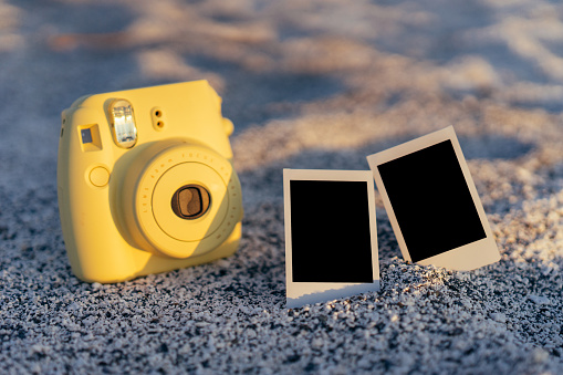 Instant camera with print