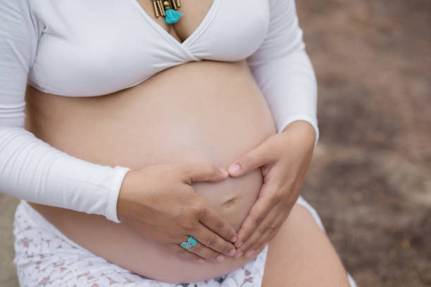 istock Pregnant woman 807954070