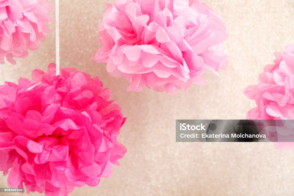 Fiesta De Flores De Papel En El Baby Shower De Niña Concepto De Celebración De Ducha De Bebé Foto de stock y más banco de imágenes de Acontecimiento - iStock Fiesta De Flores De Papel En El Baby Shower De Niña Concepto De Celebración De Ducha De Bebé Foto de stock y más banco de imágenes de Acontecimiento - iStock