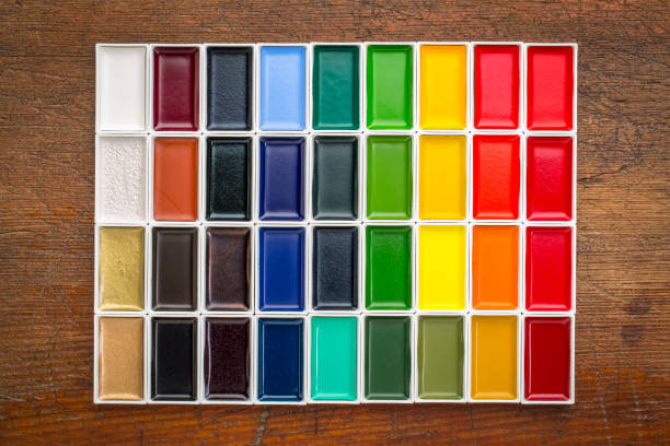 istock traditional Japanese watercolor paints 808615664