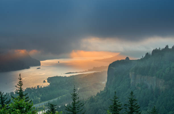 istock Sunrise Over Crown Point at Columbia River Gorge 808811536