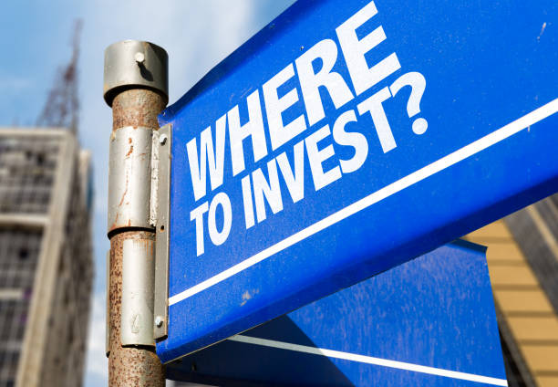 ¿dónde invertir? - making money risk loss dice fotografías e imágenes de stock