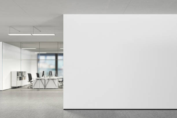mur blanc dans le bureau moderne - blanc photos et images de collection