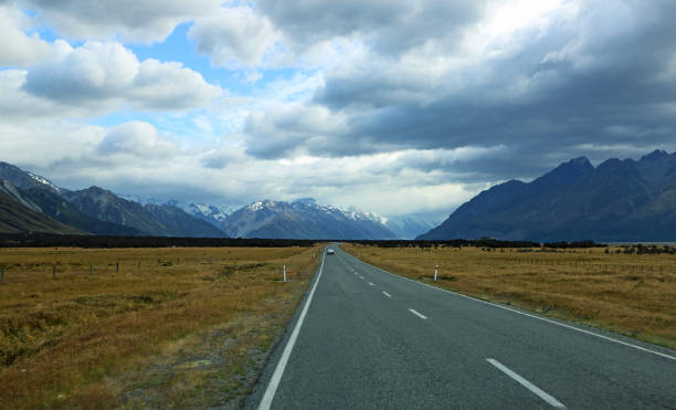 istock Road in Tasman Valley 809727818