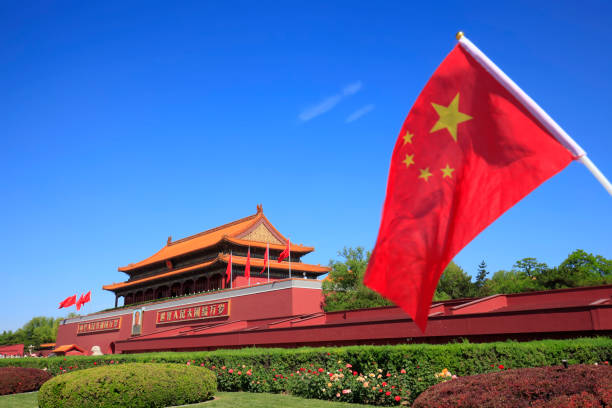 plac tiananmen w pekinie, chiny - flag china chinese flag majestic zdjęcia i obrazy z banku zdjęć