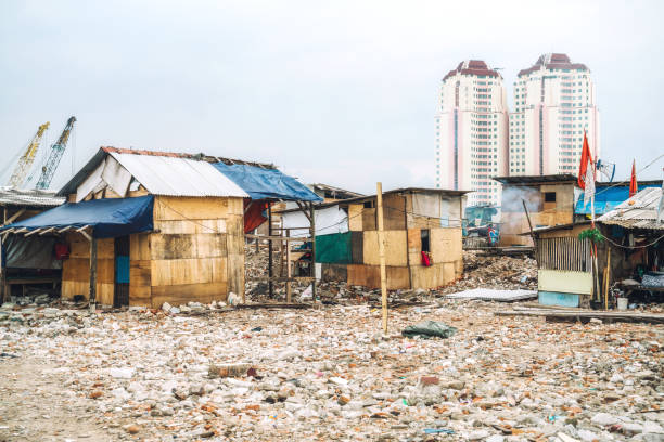 Slum houses in Jakarta, Indonesia Slum houses in Jakarta, Indonesia jakarta slums stock pictures, royalty-free photos & images