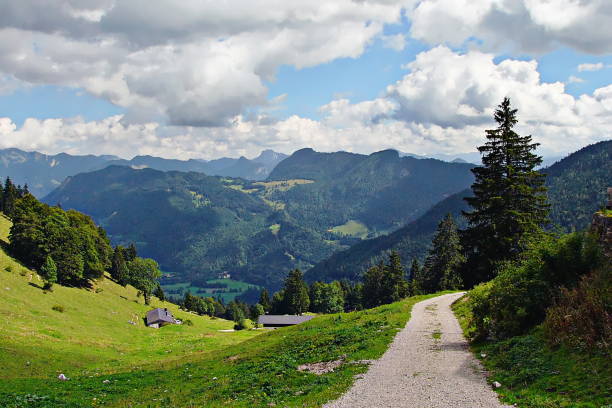 istock Mountainstation and Geigelsteinbahn 810803900
