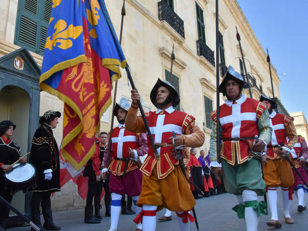 ordine maltese - history knight historical reenactment military foto e immagini stock