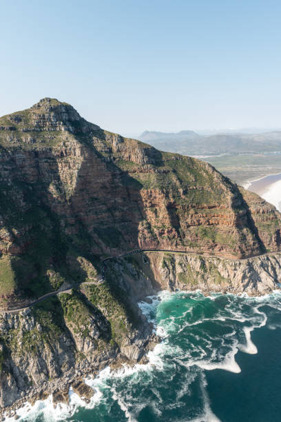 vue aérienne de chapmans peak drive (soth africa) - clifton le cap photos et images de collection