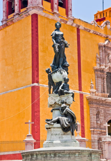 istock La Paz plaza in downtown Guanajuato 811061034