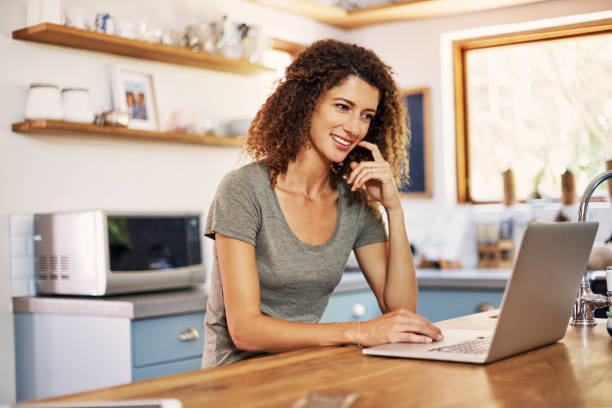 istock I never knew you could order groceries online 811276688