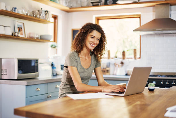 istock Why sit in traffic when you can work from home? 811276722