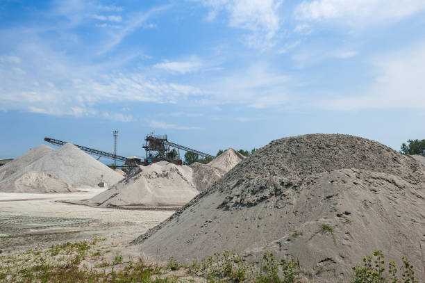 istock Extraction gravel. Gravel quarry. Construction industry 811625464
