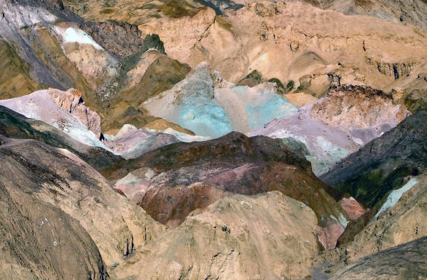 Death Valley National Park, which is situated on the eastern side of the Sierra Nevada Mountain range in the southern Inyo County in California, is among the most arid National Parks in US. 