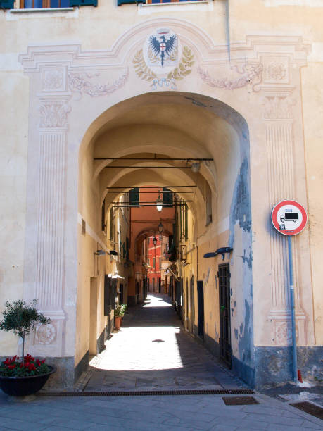 istock Laigueglia, alleys and streets 812776304