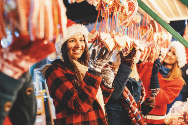 istock Friends at Christmas market 812812014