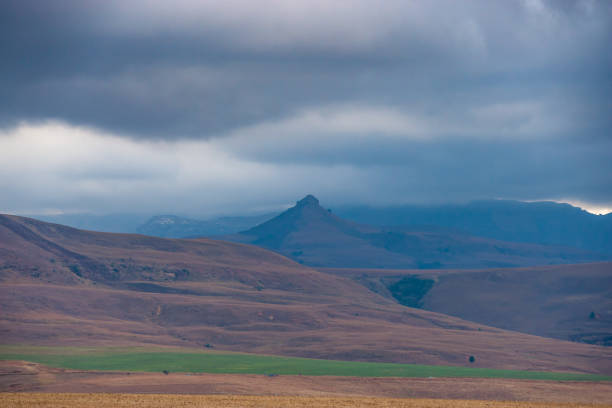 pasmo górskie drakensberg - tugela river zdjęcia i obrazy z banku zdjęć