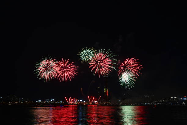 Fireworks5518 Photo of fireworks taken at the Seoul International Fireworks Festival 기념일 stock pictures, royalty-free photos & images