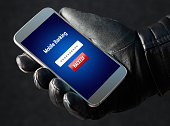 mobile-banking-hack-und-cyber-security-konzept-hacker-und-kriminelle-login-personen-online-bank.jpg?b=1&s=170x170&k=20&c=OTsj-_1KUUAFRtkP77wlSbYV7wuUvL1ooMtYZxmrq7g=