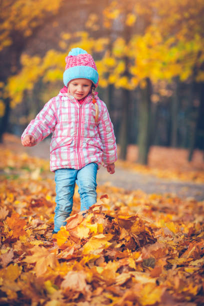 istock Child outdoors in autumn 813202522