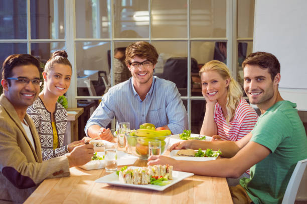 istock Business people having lunch 813225258