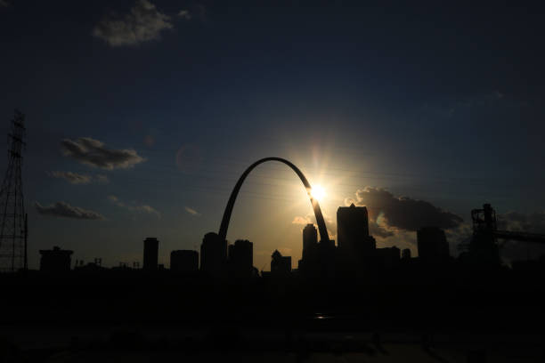 istock St. Louis, Missouri Skyline 813306354