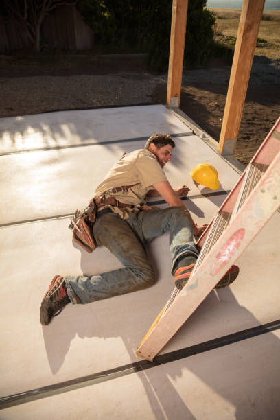 istock Home Building - Injury 813515682