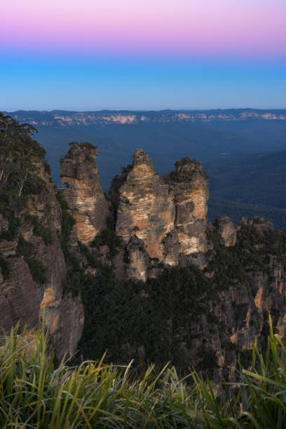 세 자매, 호주의 산 - canyon blue mountain majestic 뉴스 사진 이미지