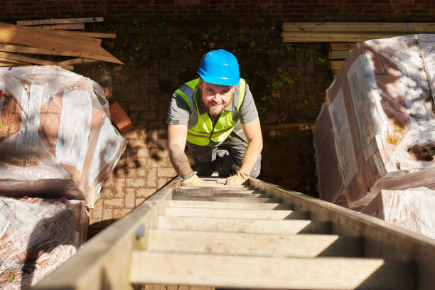 Builders Using Ladders 12,500+ Construction Worker Ladder Stock Photos, Pictures & Royalty ...