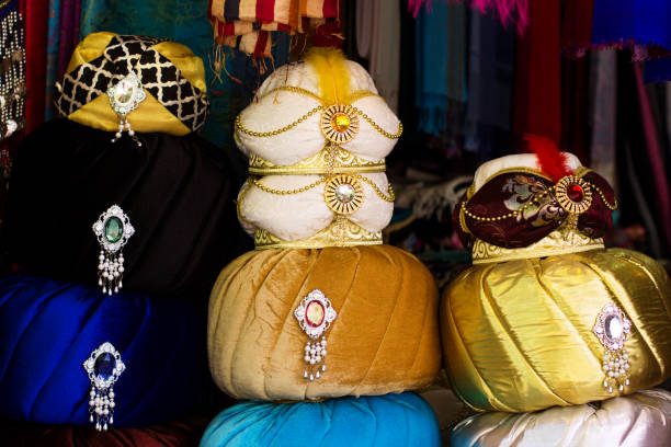 istock Authentic turban souvenirs in turkish bazaar 813718522