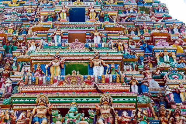 gopuram sri lanka - gopuram architecture and buildings temple sri lanka photos et images de collection