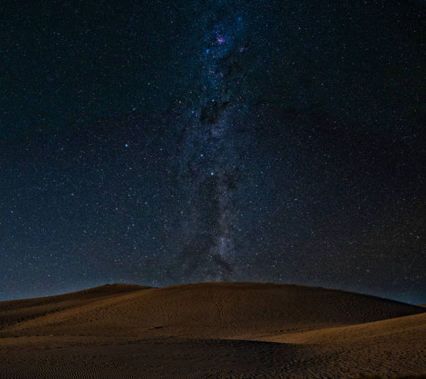 istock Stars Over The Desert Composite 813827926