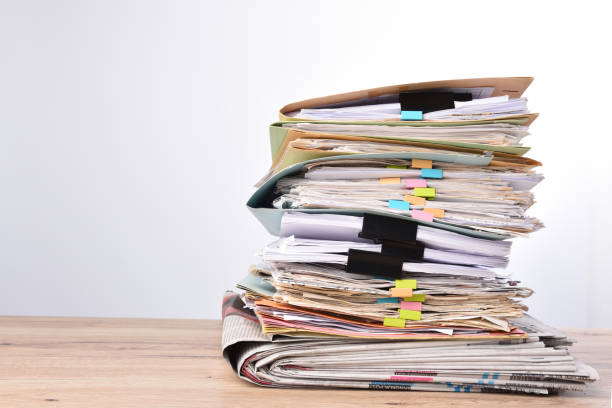 文書化 - stack paper document heap ストックフォトと画像