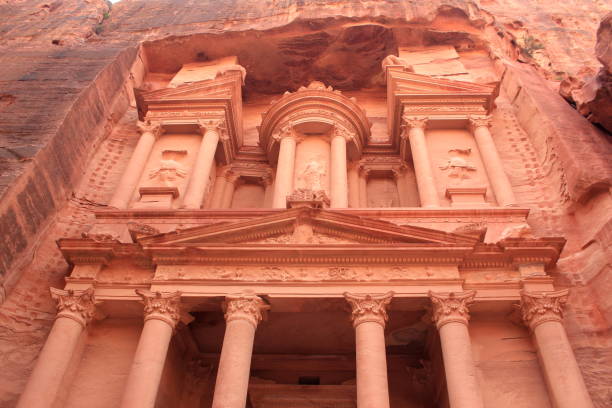 istock The Treasury (Kasneh) - Petra, Jordan 814011132