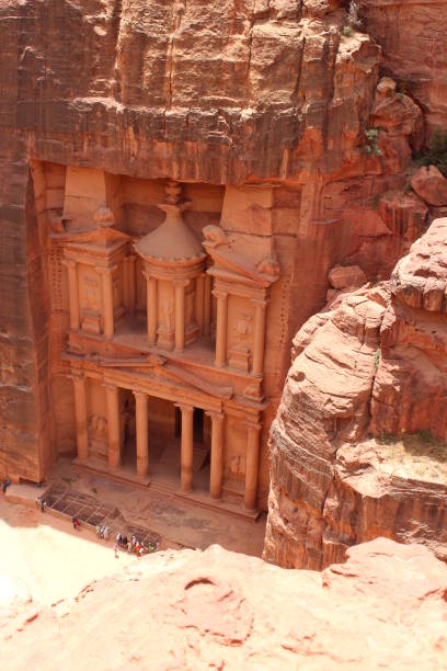 istock The Treasury (Kasneh) - Petra, Jordan 814011182