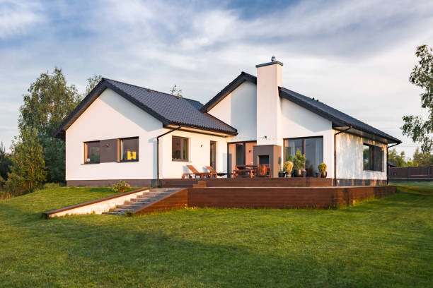 istock Modern family house with patio 814093658