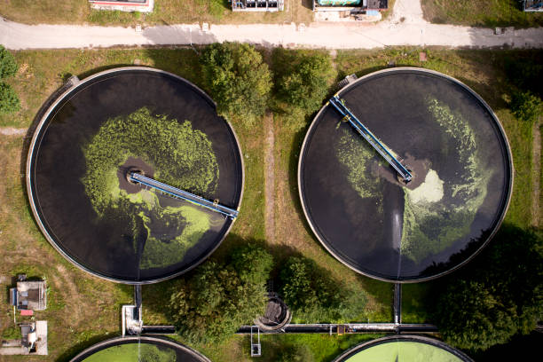 istock Water treatment plant 814292990