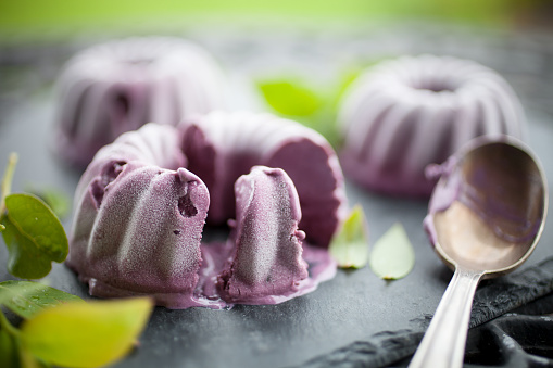 Mini blueberry ice cream cakes