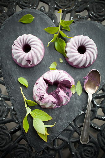 Mini blueberry ice cream cakes