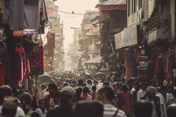 asiatische straße leben - katmandu stock-fotos und bilder